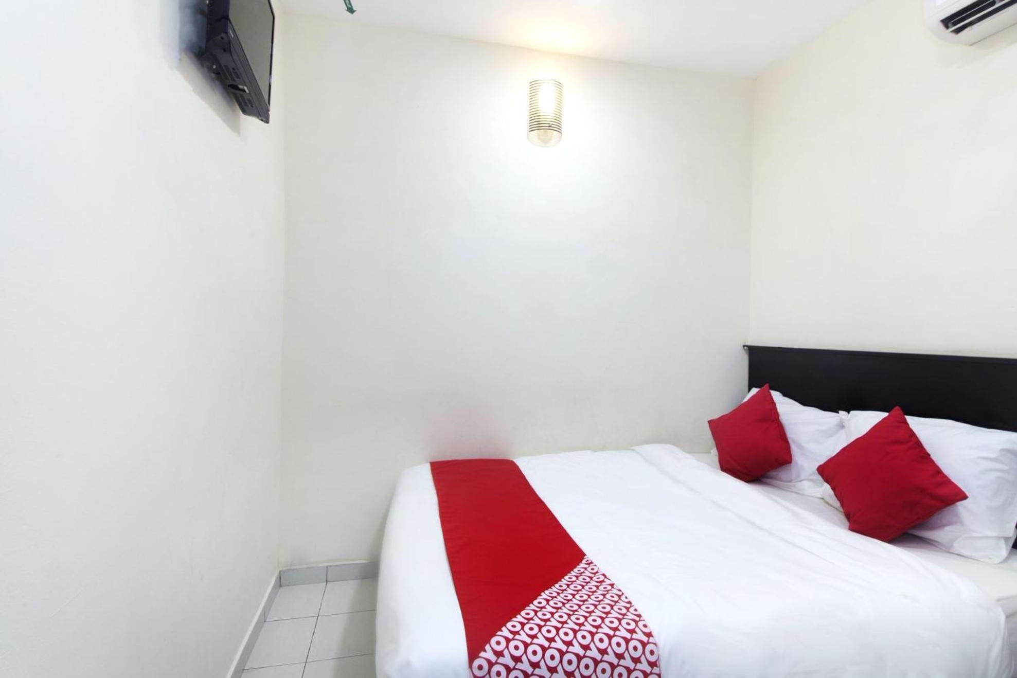 Oyo 91130 Hotel 91 Bukit Mewah Kajang Εξωτερικό φωτογραφία