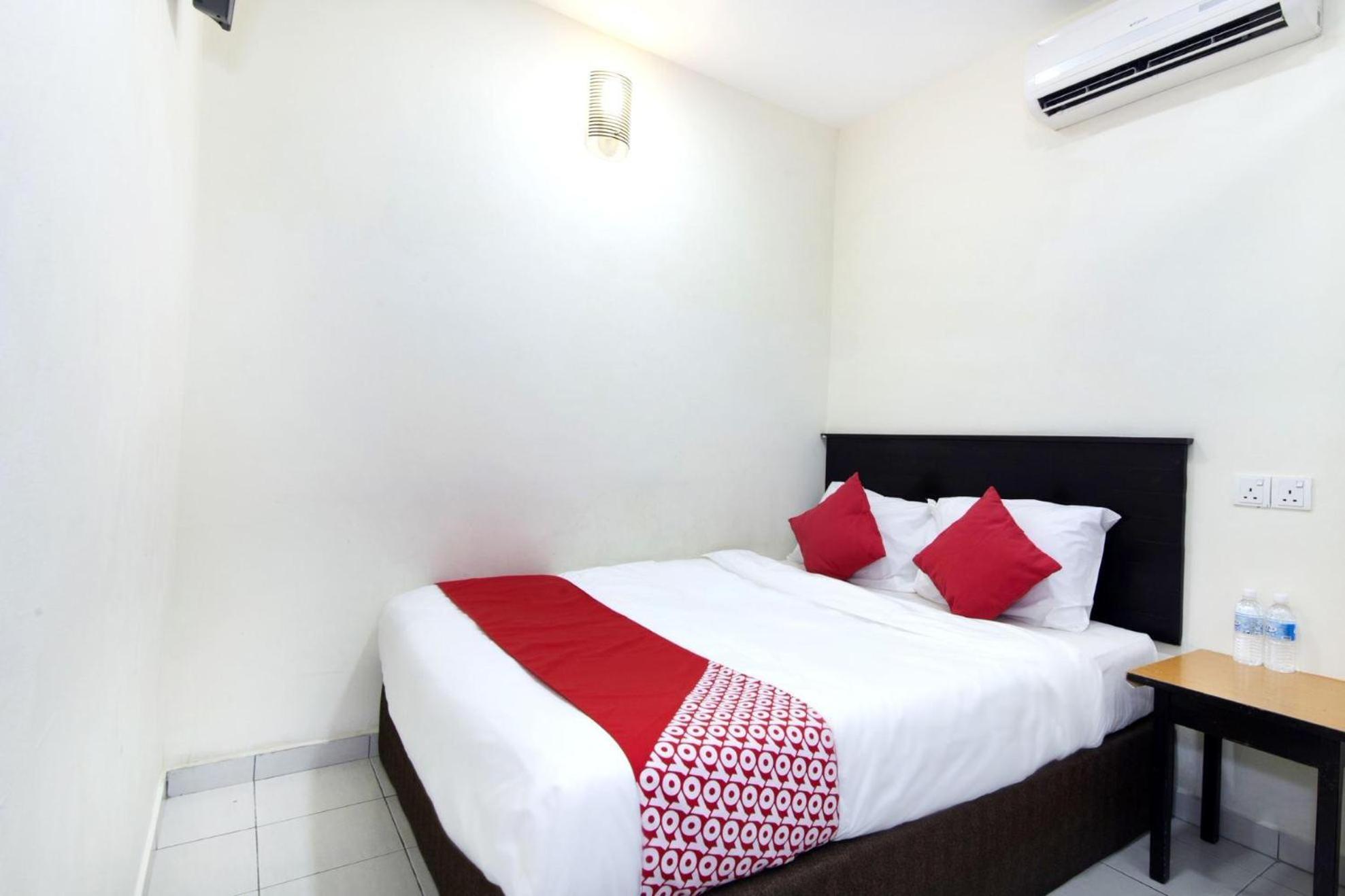 Oyo 91130 Hotel 91 Bukit Mewah Kajang Εξωτερικό φωτογραφία